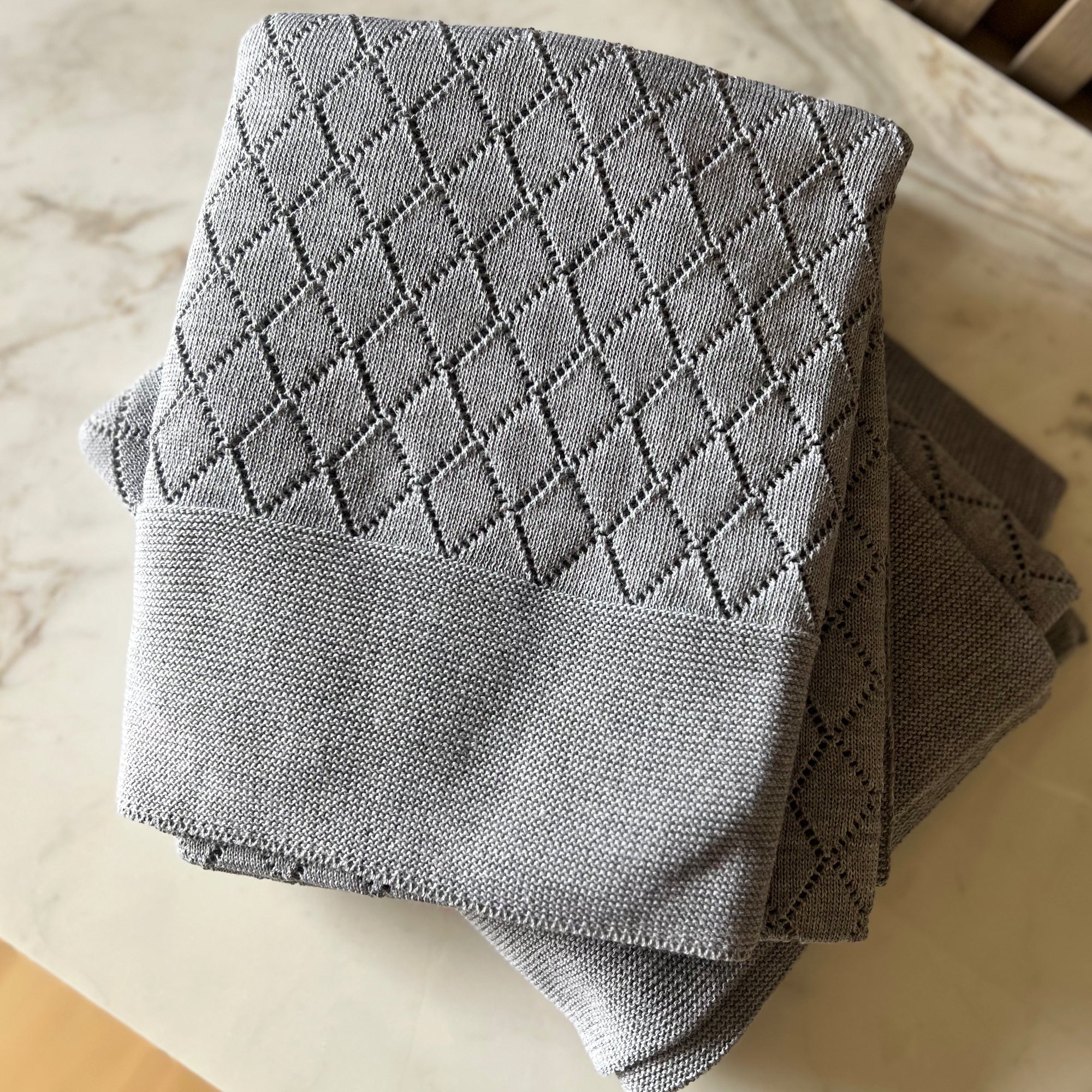 Cobija Ligera Calada Gris