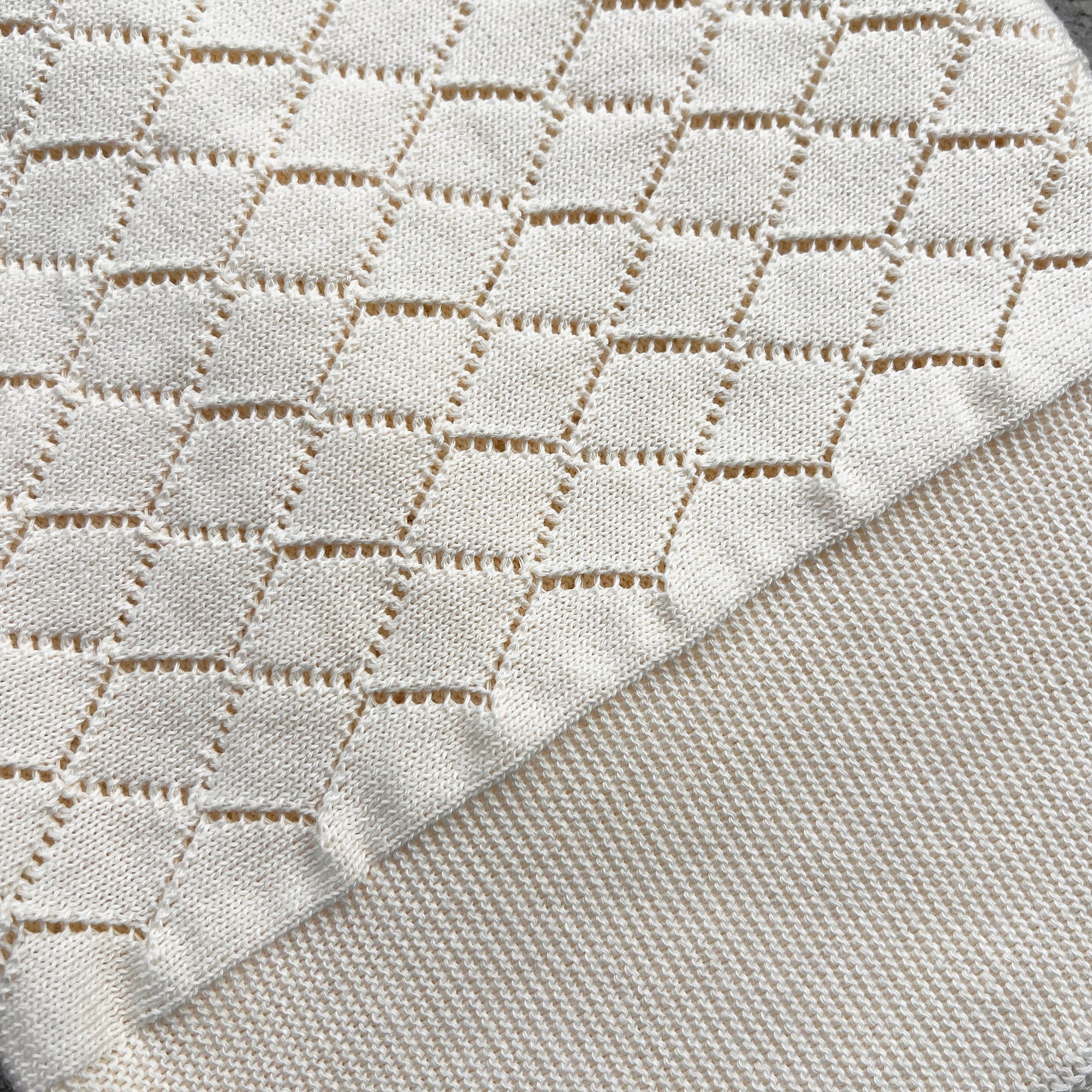 Cobija Ligera Calada Beige