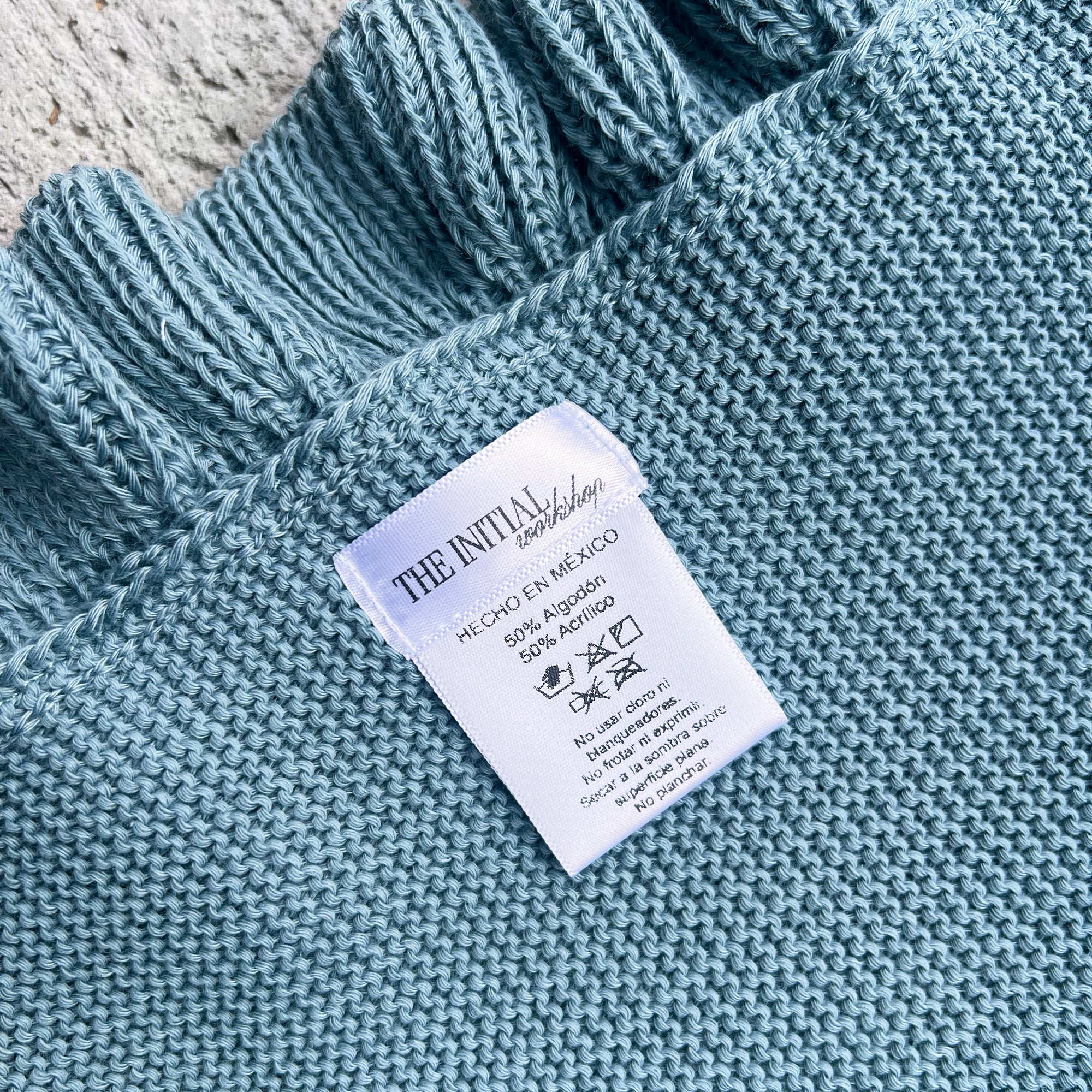 Cobija Tejida Con Olanes Azul