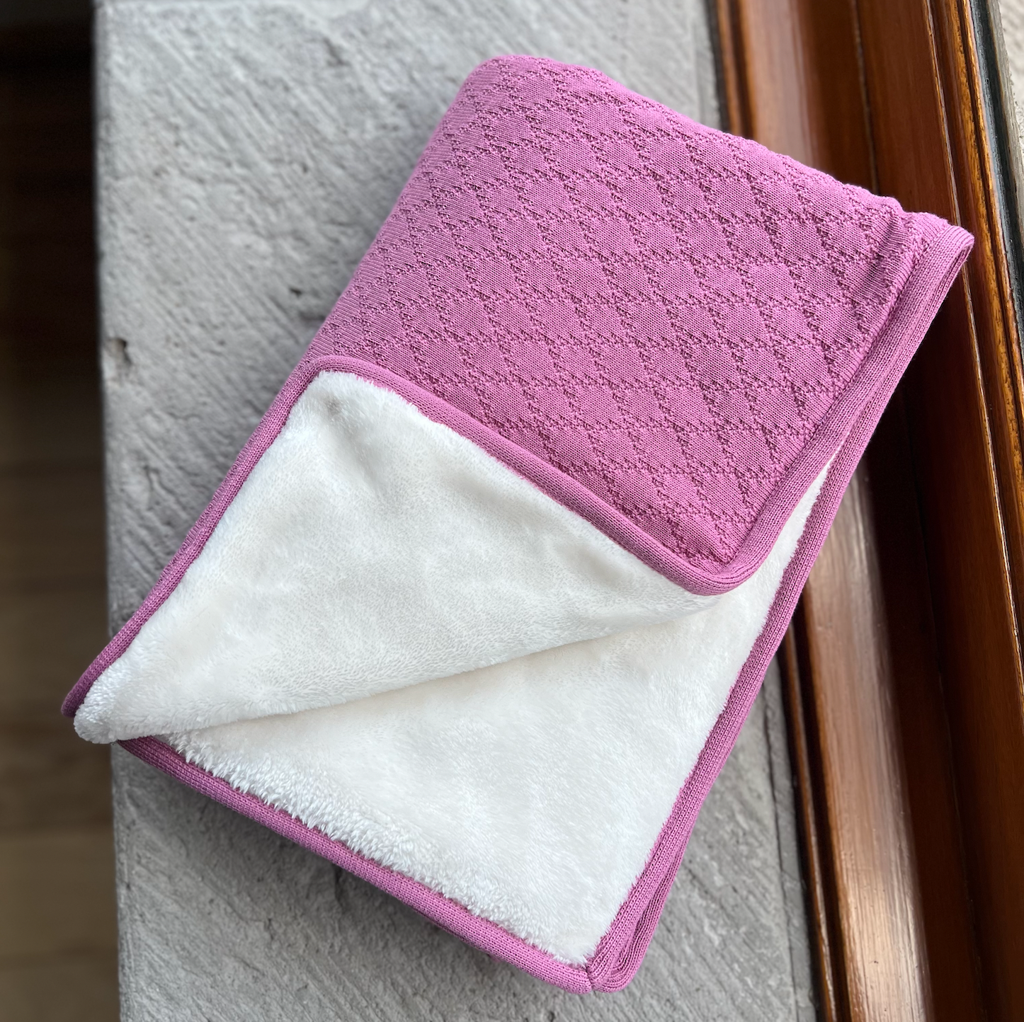 Cobija De Rombos Rosa Con Interior Caliente