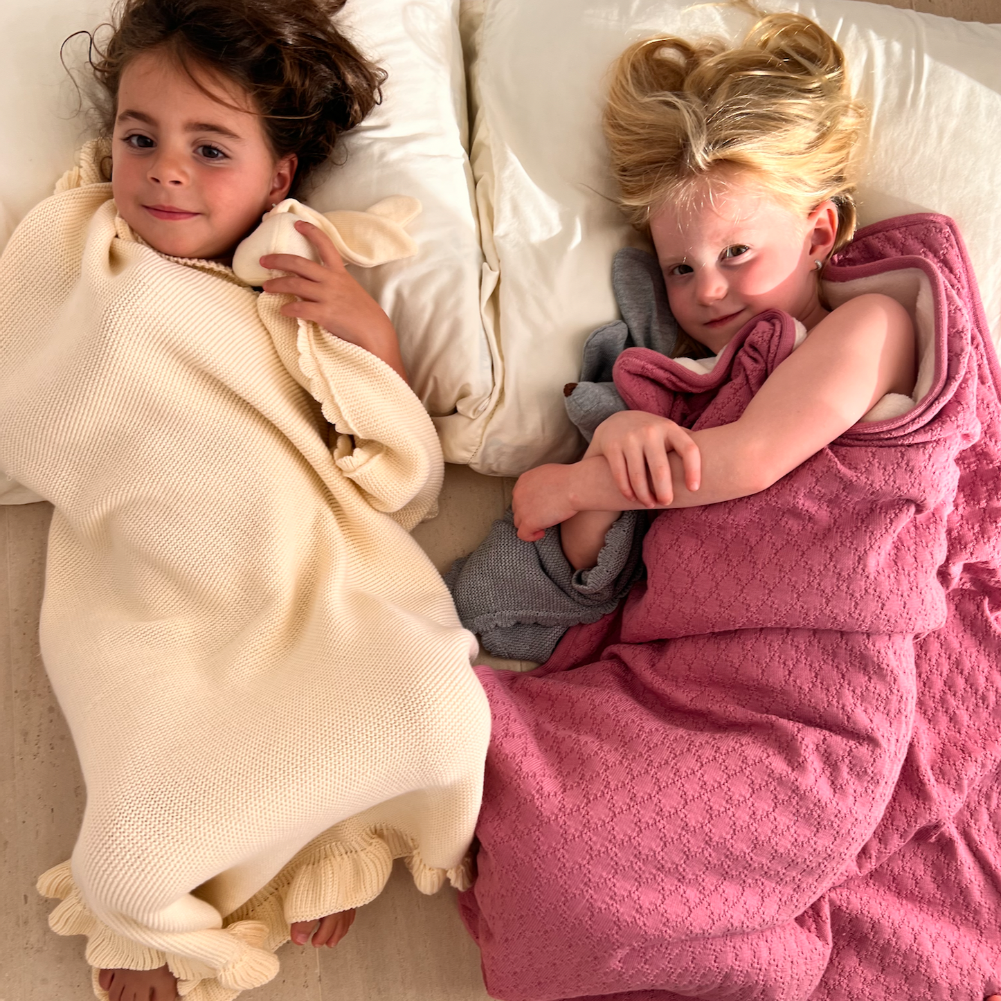 Cobija Tejida Con Olanes Beige