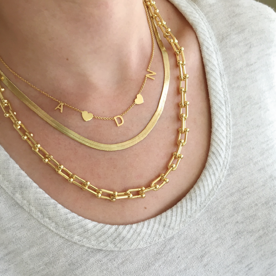 Collar Lola De 3 a 4 Letras Con Figuras