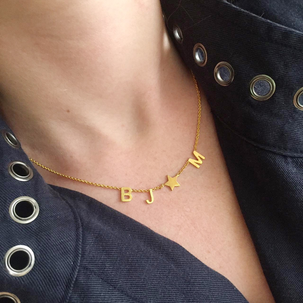 collar con 4 letras en oro 14k y plata .925, collar para mujer