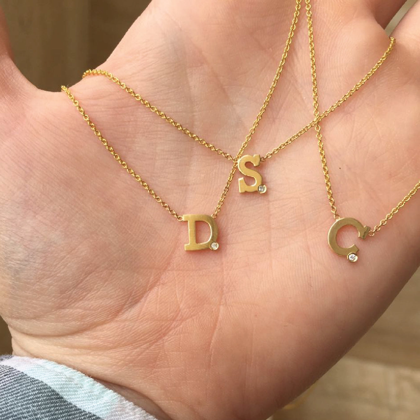 collar de inicial en oro 14k y en plata .925, regalo para dia de madres, regalo de navidad