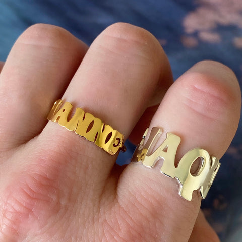Anillo De Nombre Groovy Grande