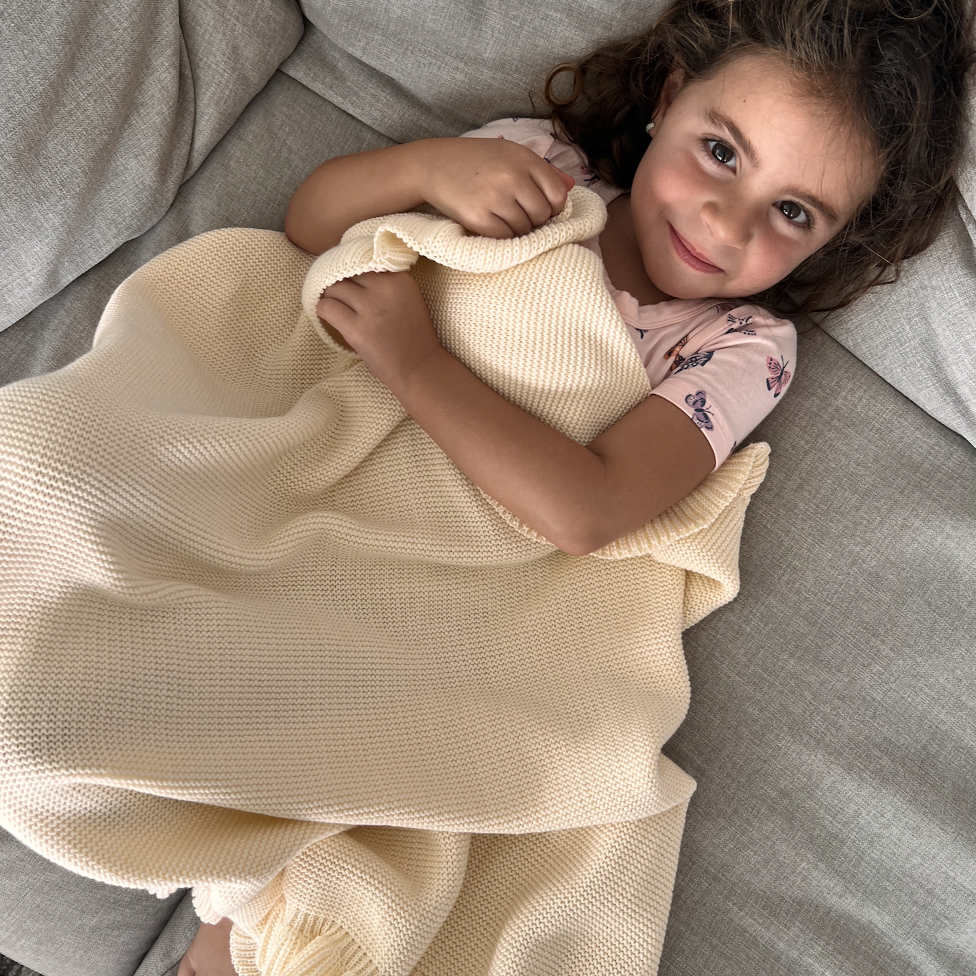 Cobija Tejida Con Olanes Beige