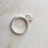 anillo de novia con iniciales
